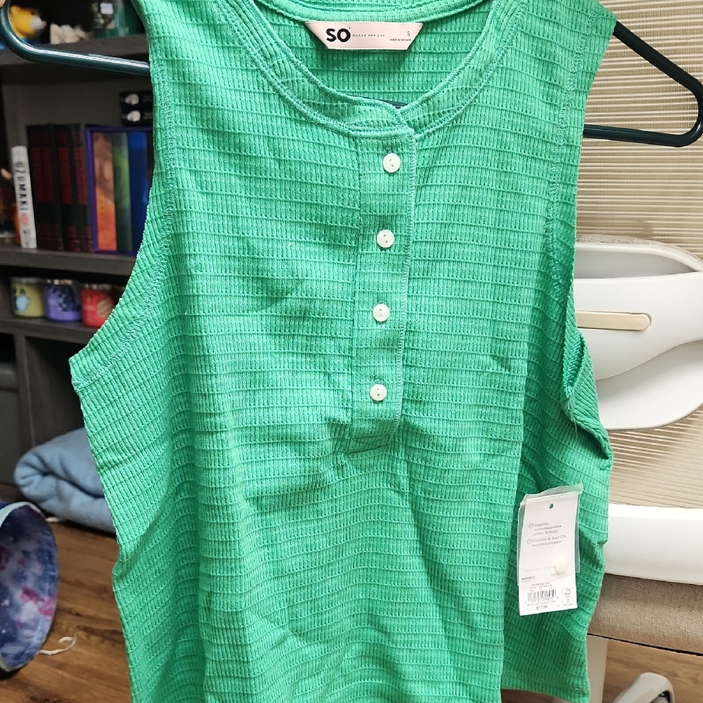 SO Green Sleeveless Button-Up Top